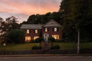 436 Lafayette St, Salem, MA 01970