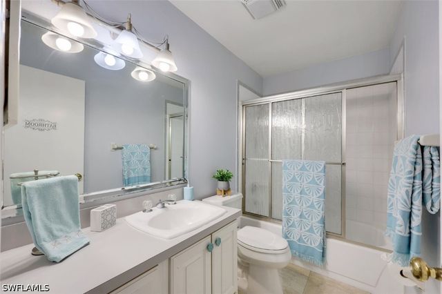 5685 Whitaker RD 202, Naples, FL 34112