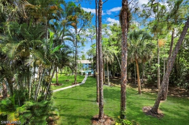 5685 Whitaker RD 202, Naples, FL 34112