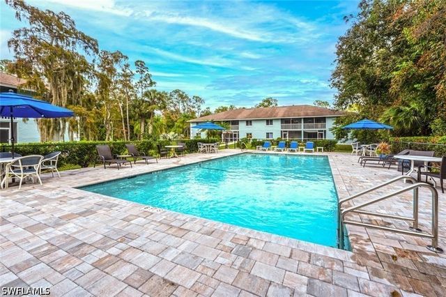 5685 Whitaker RD 202, Naples, FL 34112