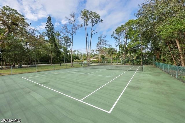 5685 Whitaker RD 202, Naples, FL 34112