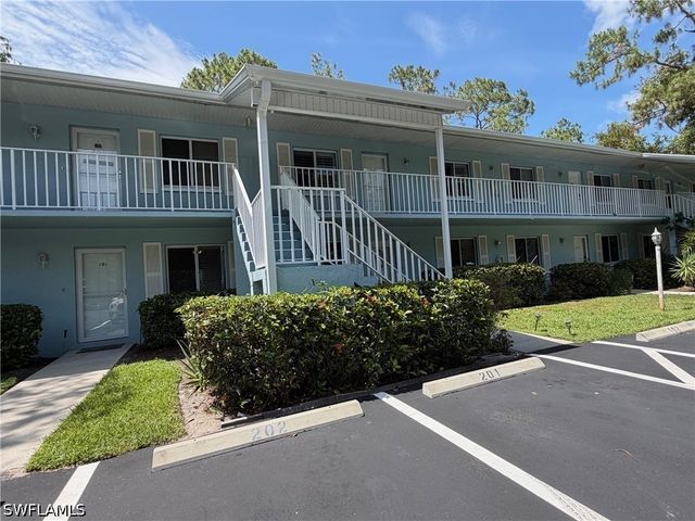 5685 Whitaker RD 202, Naples, FL 34112
