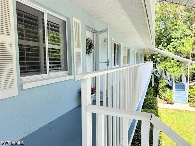 5685 Whitaker RD 202, Naples, FL 34112
