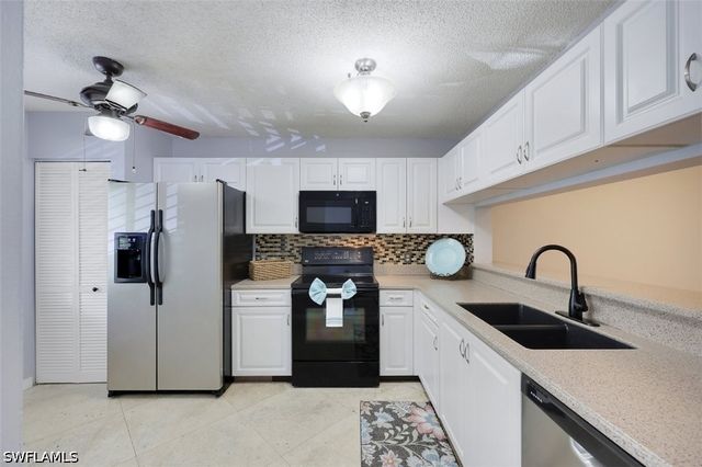 5685 Whitaker RD 202, Naples, FL 34112