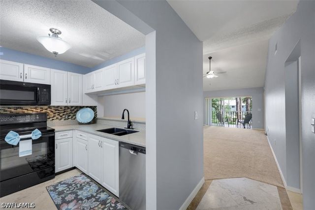 5685 Whitaker RD 202, Naples, FL 34112
