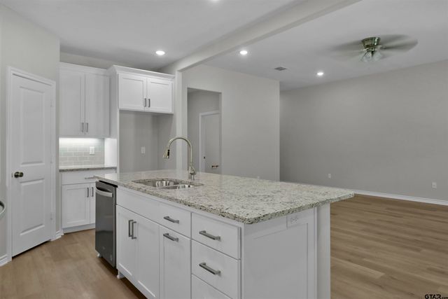 3061 Guinn Farms Rd, Tyler, TX 75707