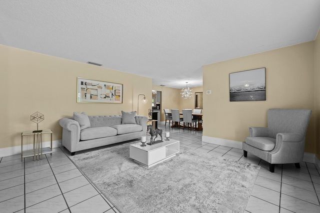 13724 Lilac Place, Wellington, FL 33414