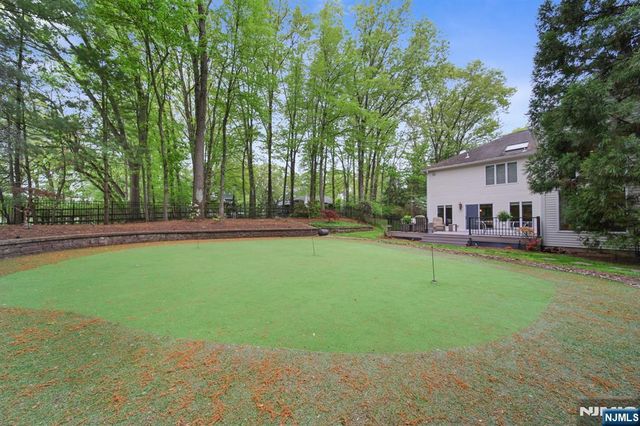 24 Country Club Way, Demarest, NJ 07627