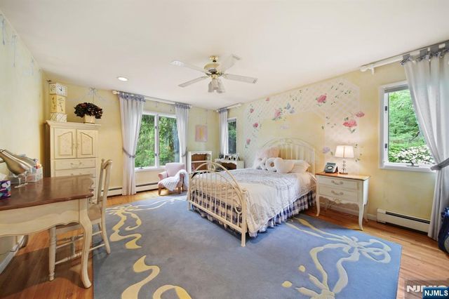 24 Country Club Way, Demarest, NJ 07627