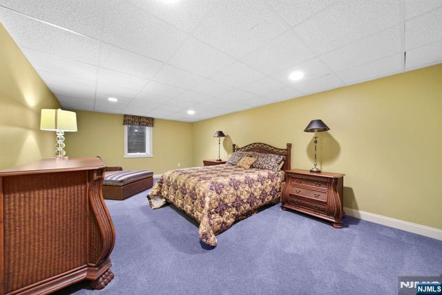 24 Country Club Way, Demarest, NJ 07627