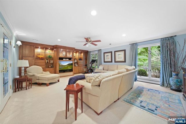 24 Country Club Way, Demarest, NJ 07627