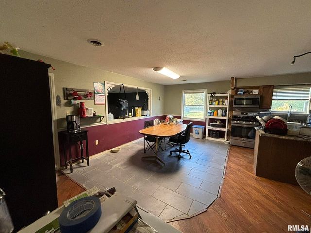 3152 Hotze Rd Road, Salem, IL 62881