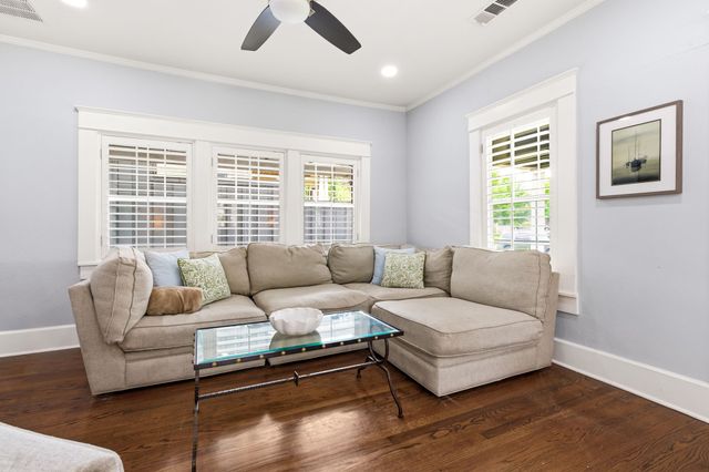 5701 Velasco Avenue, Dallas, TX 75206