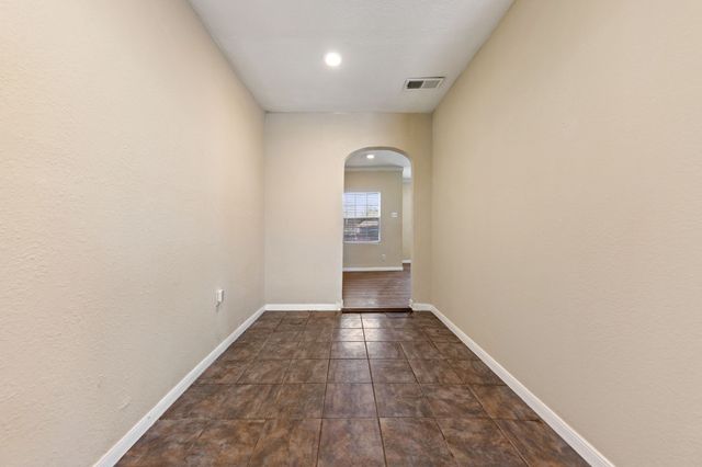 3432 Avenue C, Fort Worth, TX 76105