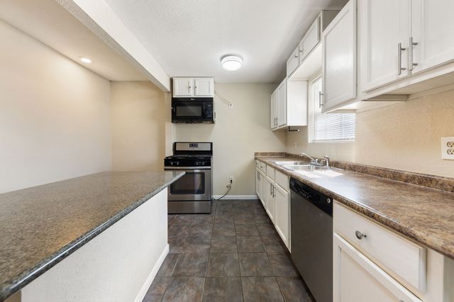 3432 Avenue C, Fort Worth, TX 76105