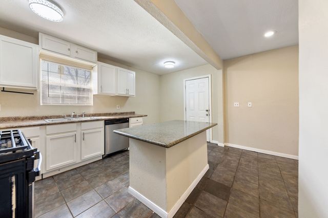 3432 Avenue C, Fort Worth, TX 76105