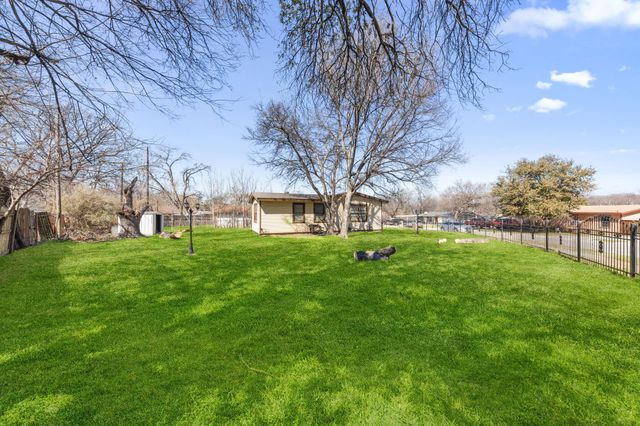 3432 Avenue C, Fort Worth, TX 76105