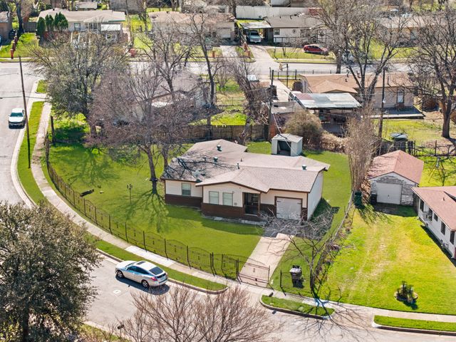 3432 Avenue C, Fort Worth, TX 76105