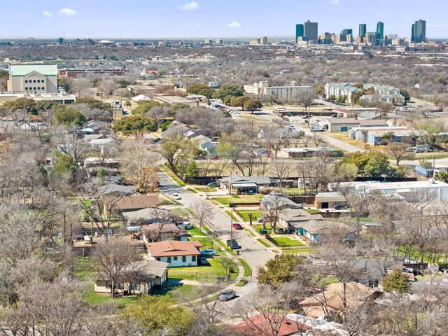 3432 Avenue C, Fort Worth, TX 76105