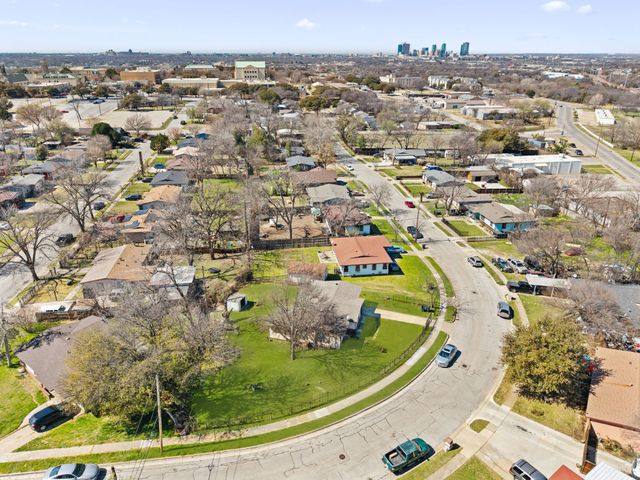 3432 Avenue C, Fort Worth, TX 76105