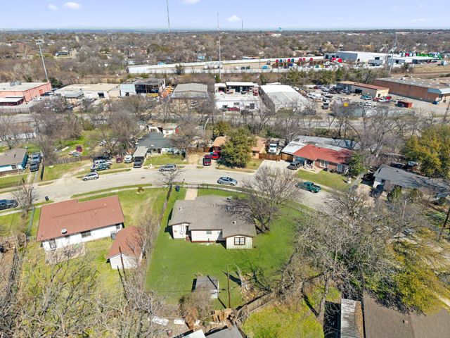 3432 Avenue C, Fort Worth, TX 76105