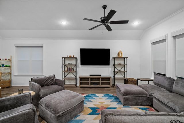 2736 Royal Village Way, Tyler, TX 75701