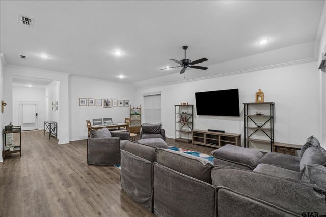 2736 Royal Village Way, Tyler, TX 75701