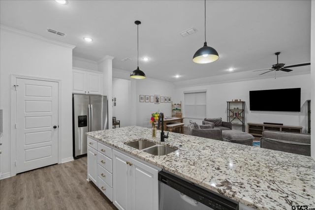 2736 Royal Village Way, Tyler, TX 75701