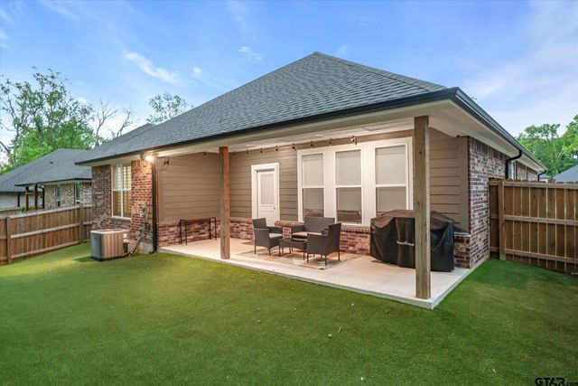 2736 Royal Village Way, Tyler, TX 75701