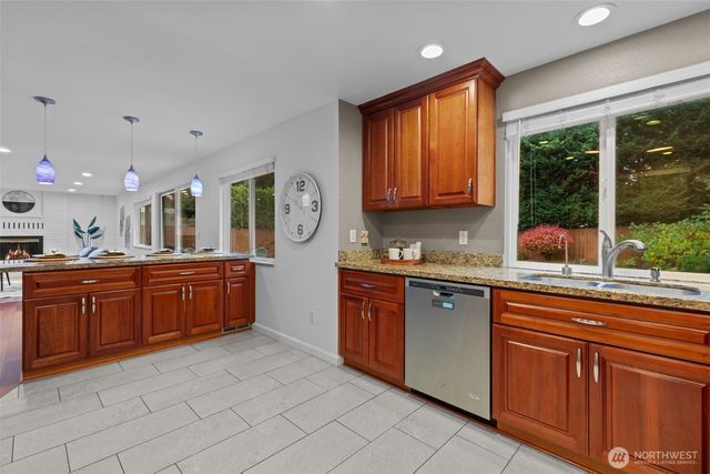 14138 150th Place SE, Renton, WA 98059