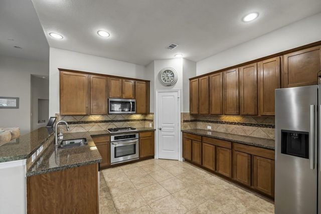 2054 Brookmont Drive, Conroe, TX 77301