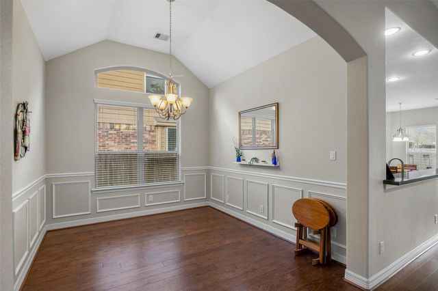 2054 Brookmont Drive, Conroe, TX 77301