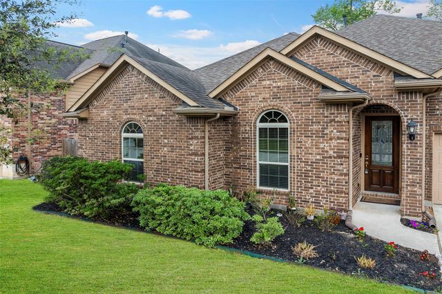 2054 Brookmont Drive, Conroe, TX 77301
