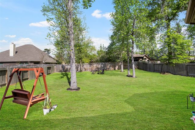 2054 Brookmont Drive, Conroe, TX 77301