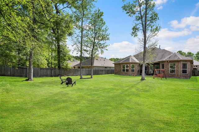 2054 Brookmont Drive, Conroe, TX 77301