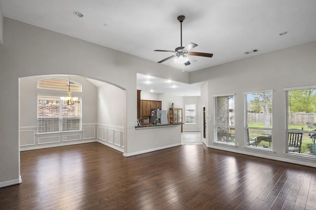 2054 Brookmont Drive, Conroe, TX 77301