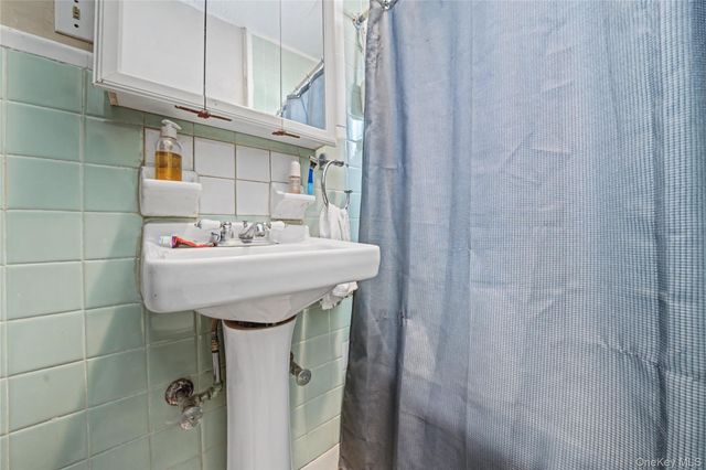 25 Oreco Terrace, Monroe, NY 10950