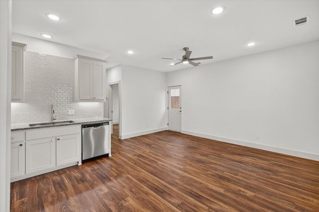 502 E Kimball Street 2, Mansfield, TX 76063