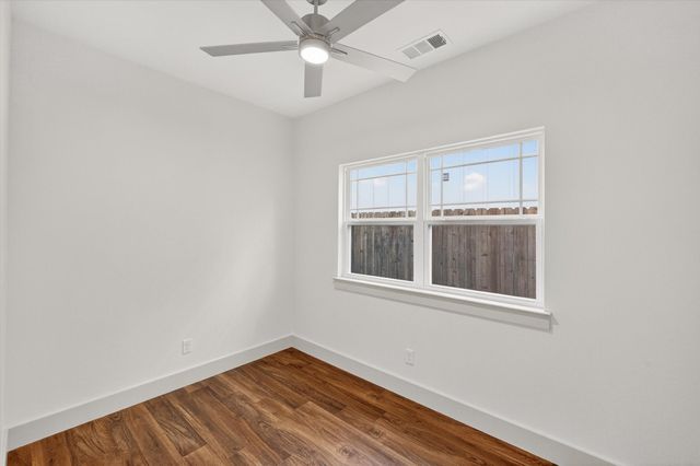 502 E Kimball Street 2, Mansfield, TX 76063