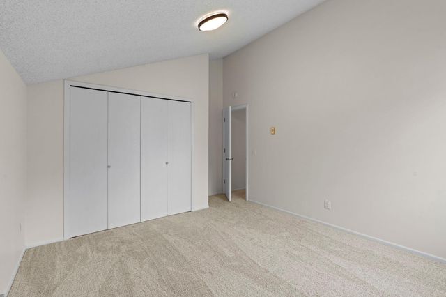 14855 Endicott Way 304, Apple Valley, MN 55124
