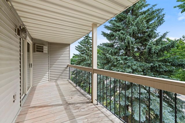 14855 Endicott Way 304, Apple Valley, MN 55124
