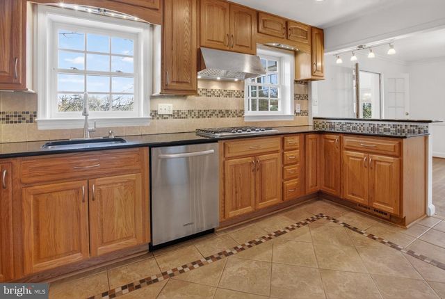 5405 RIDGEFIELD RD, Bethesda, MD 20816