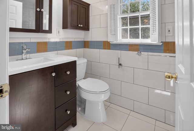 5405 RIDGEFIELD RD, Bethesda, MD 20816