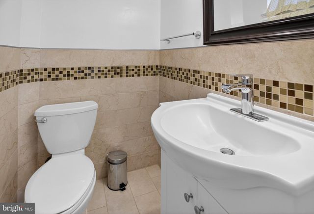 5405 RIDGEFIELD RD, Bethesda, MD 20816