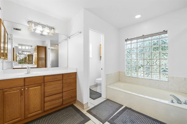 4201 SW 78th Dr, Davie, FL 33328