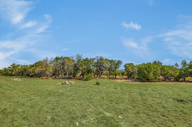 1935 Wayside DR, Wimberley, TX 78676
