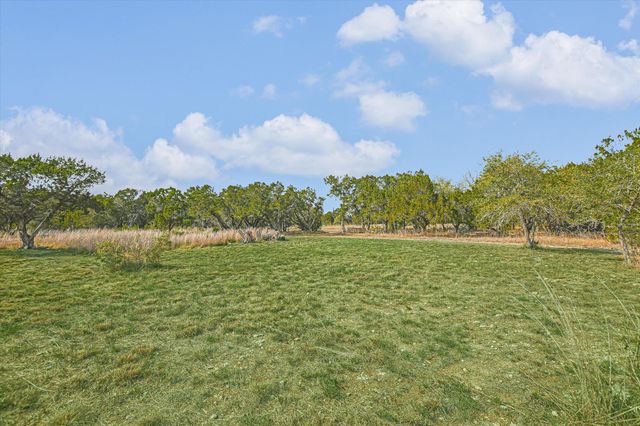 1935 Wayside DR, Wimberley, TX 78676