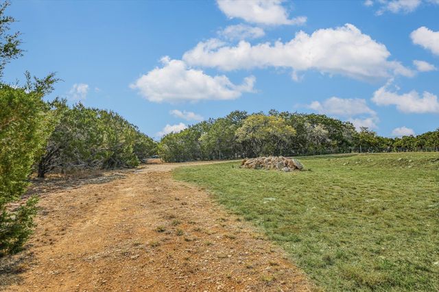 1935 Wayside DR, Wimberley, TX 78676