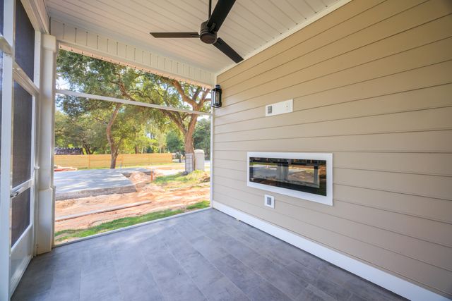 14 Shebbi Lane, Freeport, FL 32439