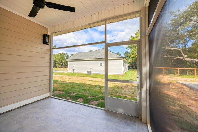 14 Shebbi Lane, Freeport, FL 32439